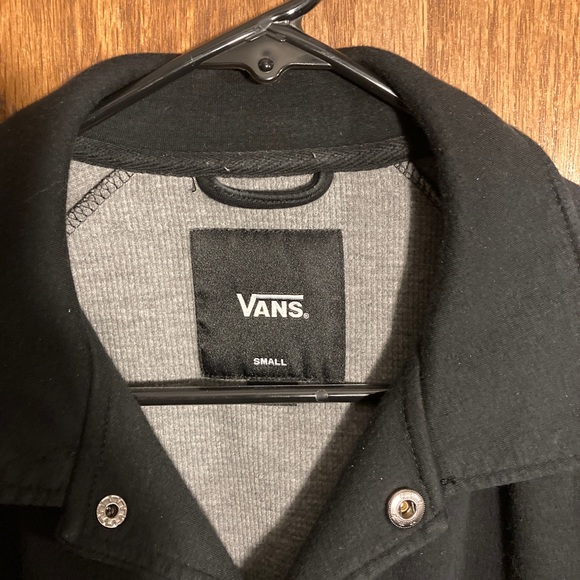 Vans Button Up Jacket! π - Picture 4 of 7